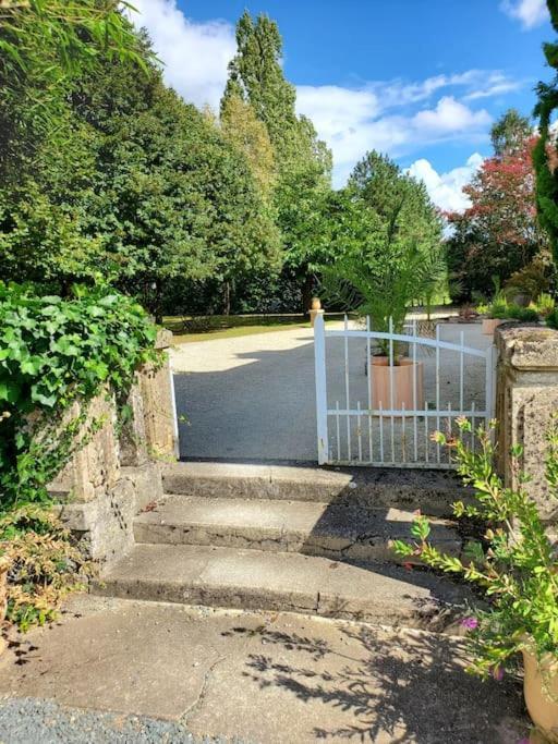 La Grelauderie 8 Apartman Saintes Kültér fotó